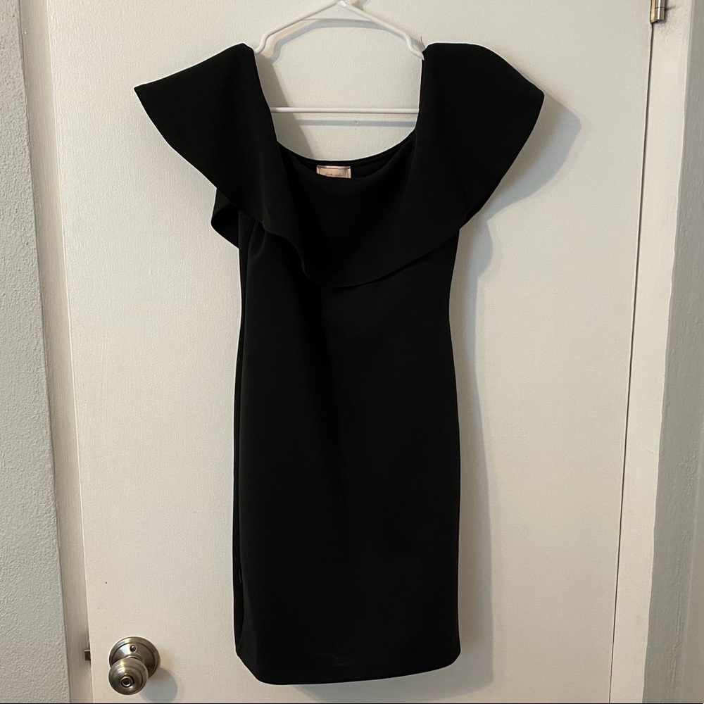 Little Black Dress - off the shoulder
